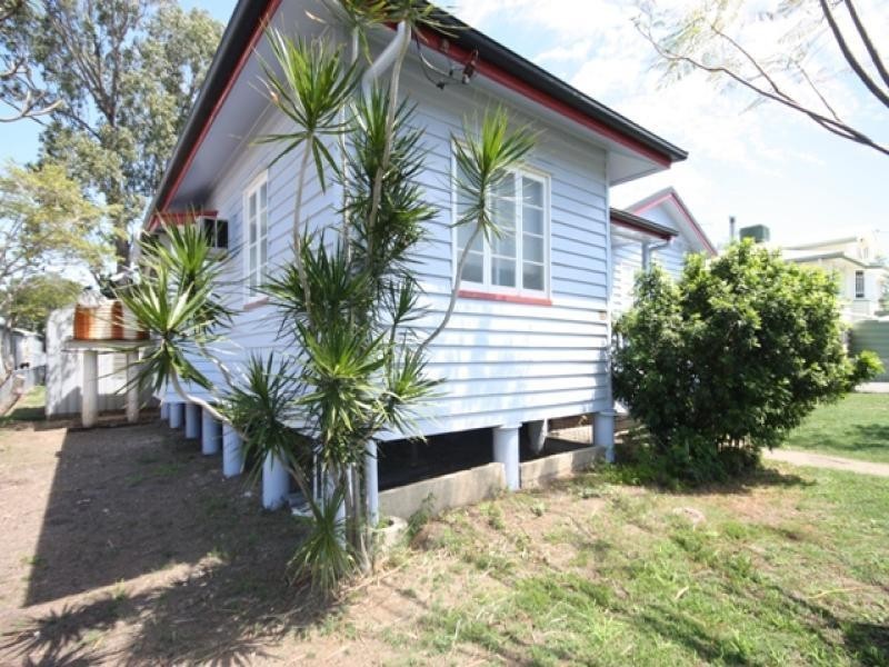 17 Bell Street, Biloela QLD 4715