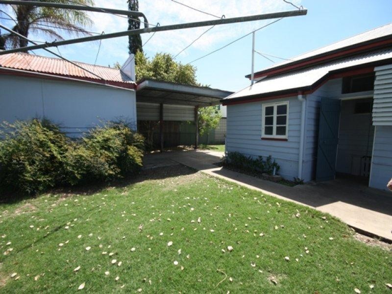 17 Bell Street, Biloela QLD 4715