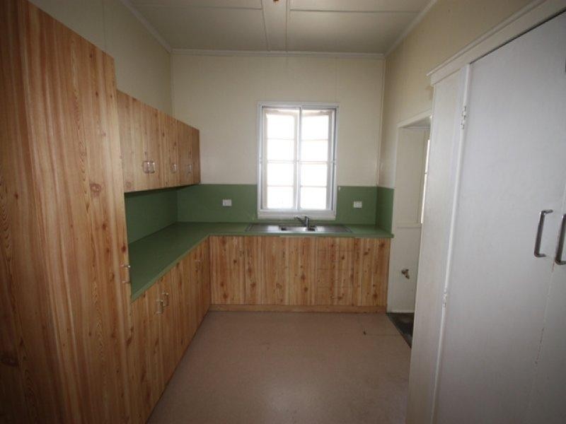 17 Bell Street, Biloela QLD 4715