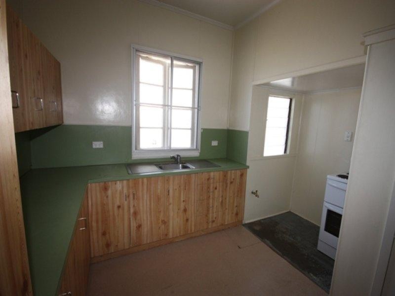 17 Bell Street, Biloela QLD 4715