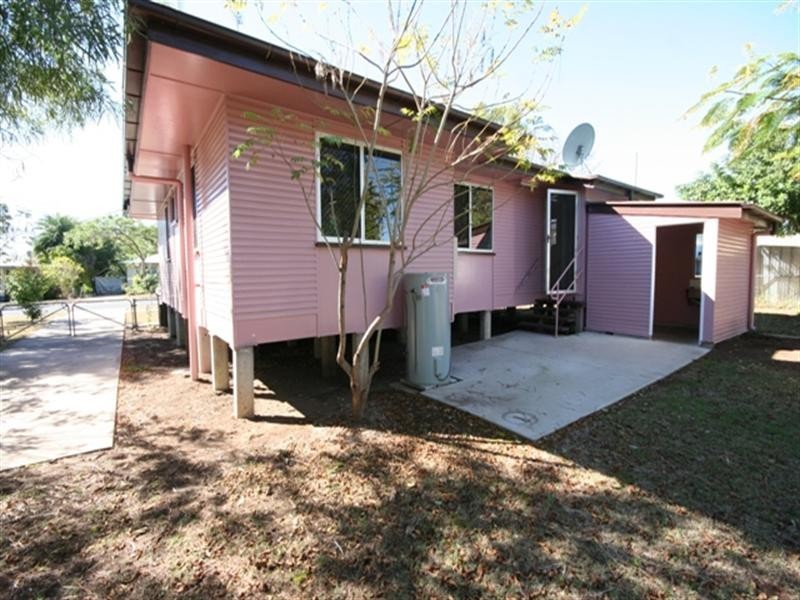 8 Collins Street, Biloela QLD 4715