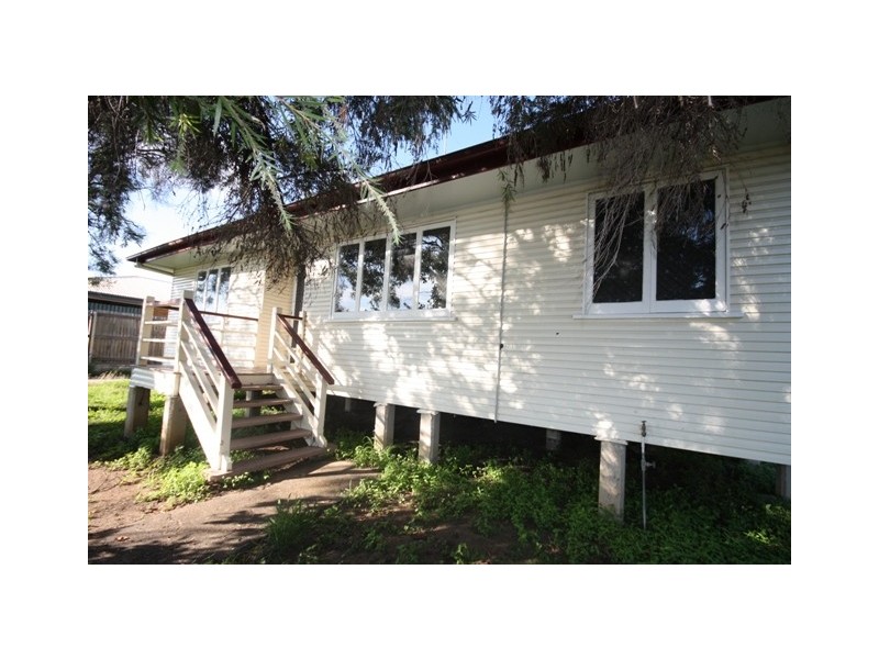 168 Kariboe Street, Biloela QLD 4715