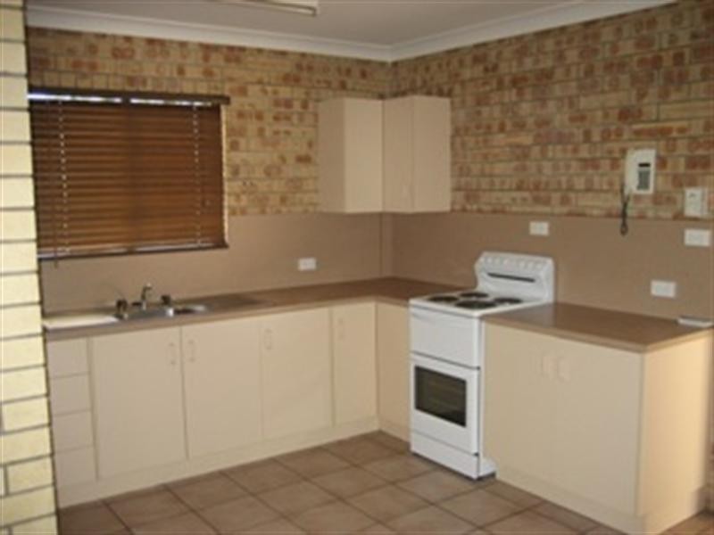 2/3 Gallagher Court, Biloela QLD 4715