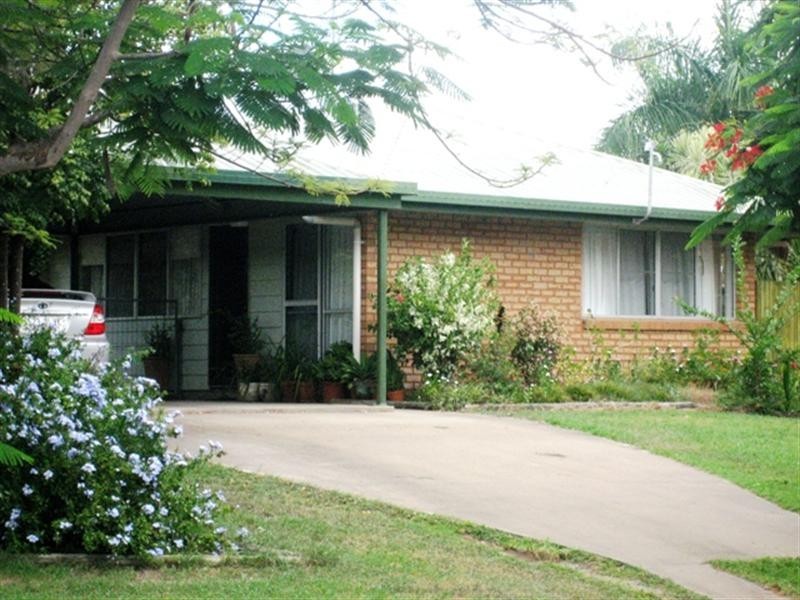 25 Ward Crescent, Biloela QLD 4715