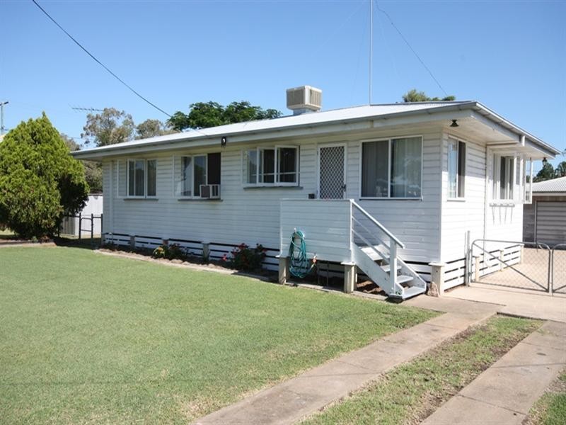 1 Lookerbie Street, Biloela QLD 4715