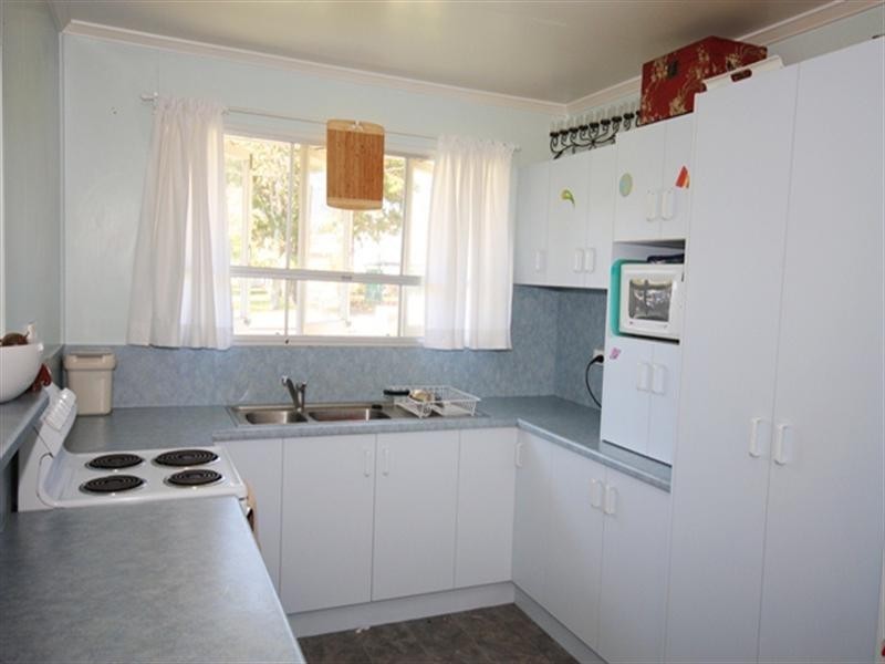 1 Lookerbie Street, Biloela QLD 4715