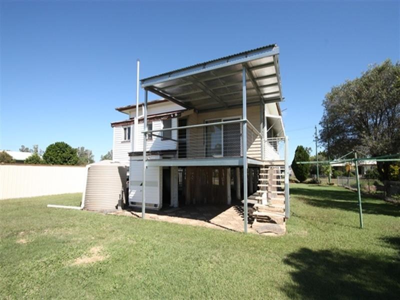 6 Kariboe Street, Biloela QLD 4715