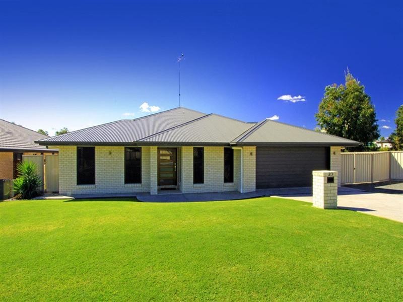 23 Paroz Crescent, Biloela QLD 4715