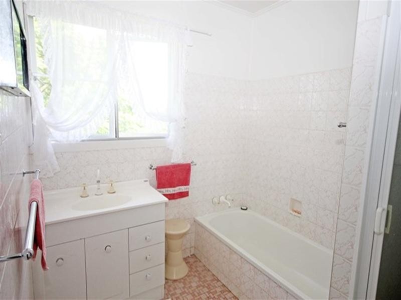 102 – 104 Dawson Highway, Biloela QLD 4715