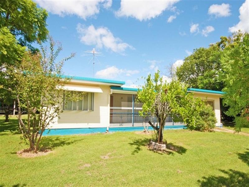 102 – 104 Dawson Highway, Biloela QLD 4715