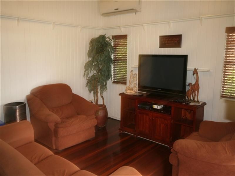 49 Kroombit Street, Biloela QLD 4715