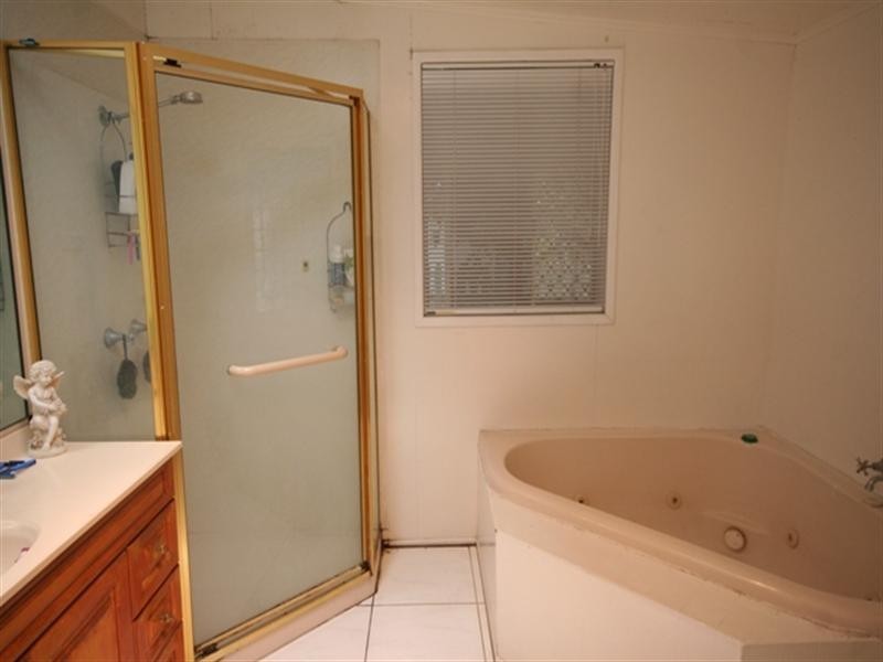 49 Kroombit Street, Biloela QLD 4715