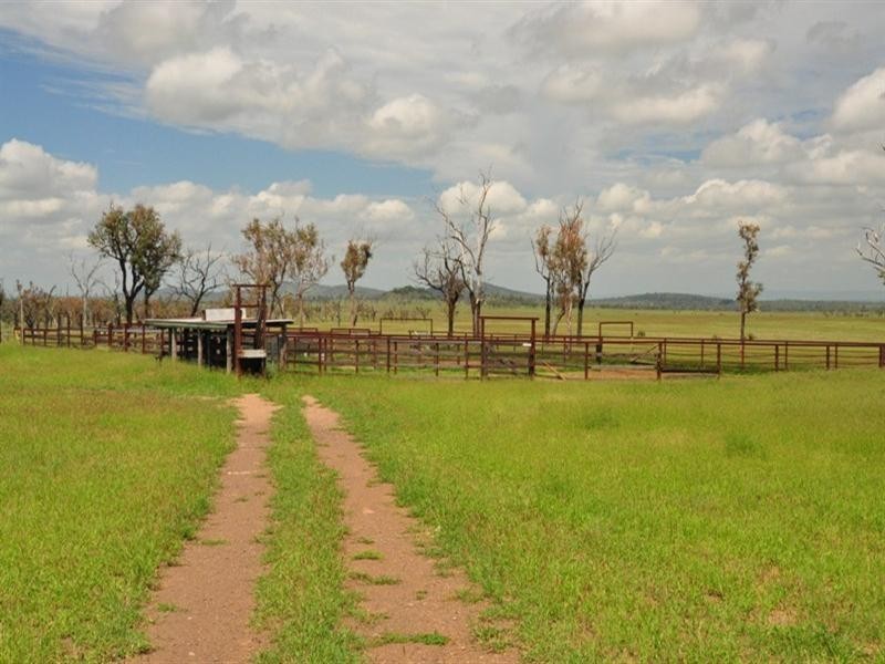 Banana QLD 4702