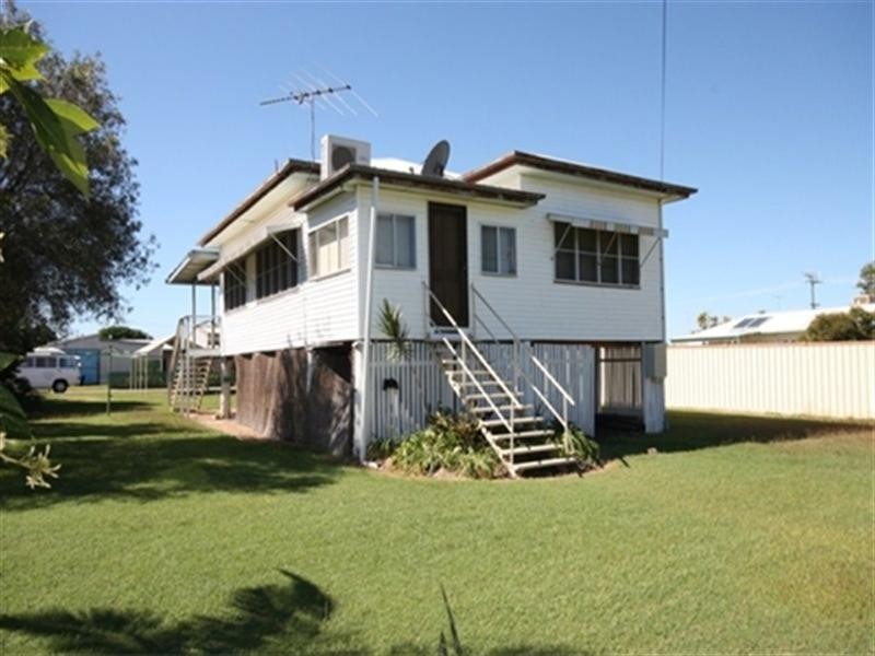 6 Kariboe Street, Biloela QLD 4715