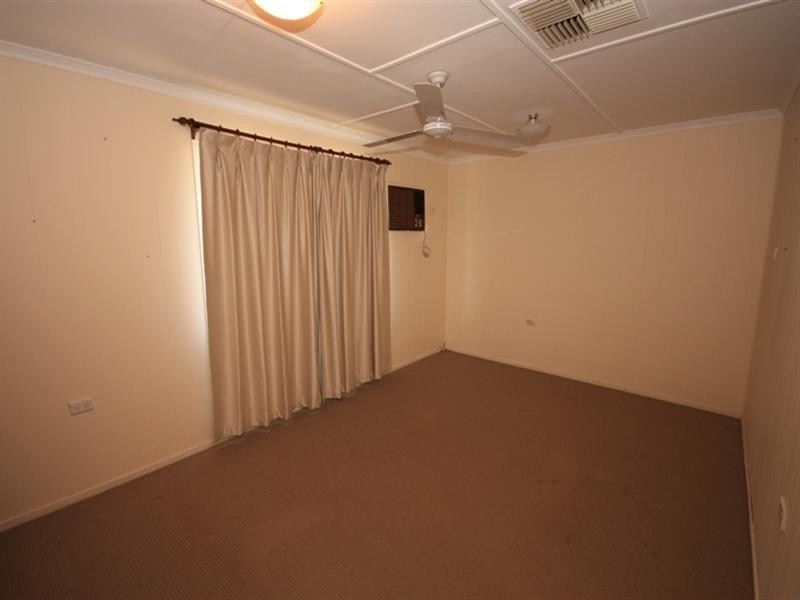 8 Dee Street, Biloela QLD 4715