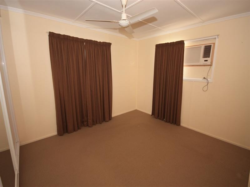 8 Dee Street, Biloela QLD 4715