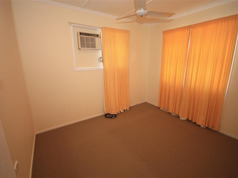 8 Dee Street, Biloela QLD 4715