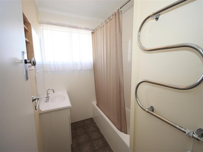 8 Dee Street, Biloela QLD 4715