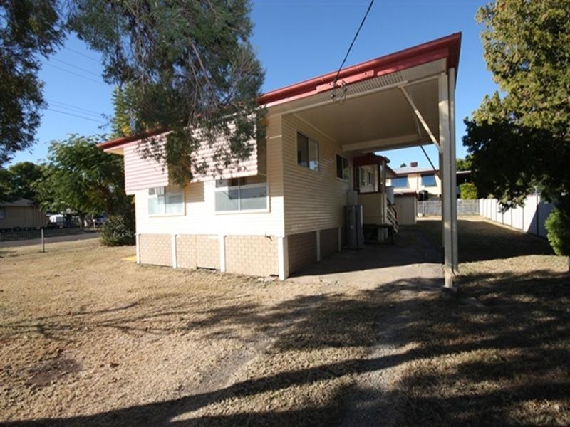 176 Kariboe Street, Biloela QLD 4715