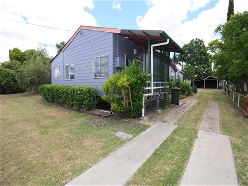 32 Stanley Street, Thangool QLD 4716