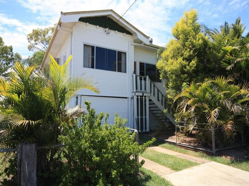 70 Kroombit Street, Biloela QLD 4715