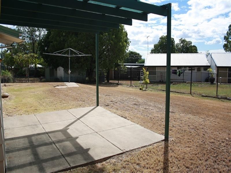 4 Raglan Street, Biloela QLD 4715