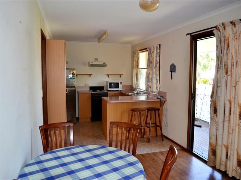 3 Stanley Street, Goovigen QLD 4702