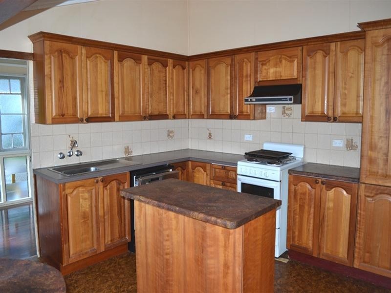 27 Kroombit Street, Biloela QLD 4715