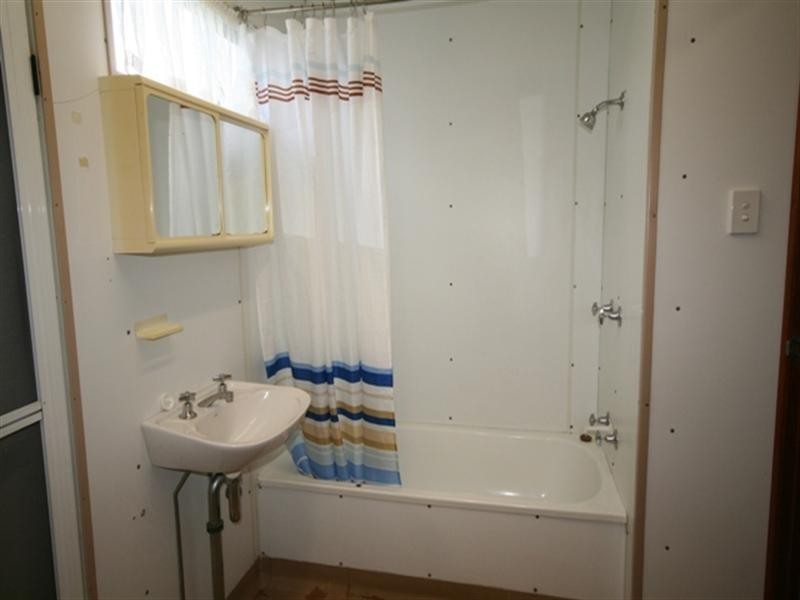 11 Exhibition Avenue, Biloela QLD 4715