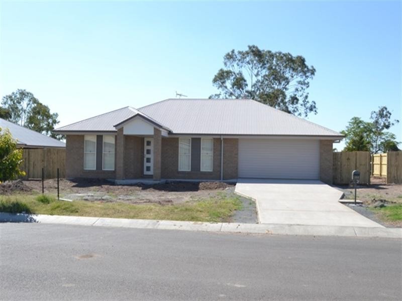 18 Earlsfield Street, Biloela QLD 4715