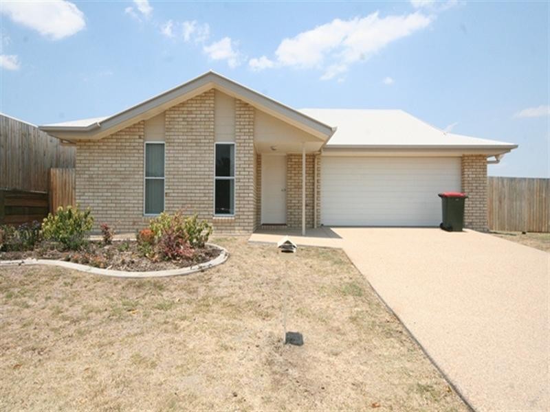 8 Panorama Drive, Biloela QLD 4715