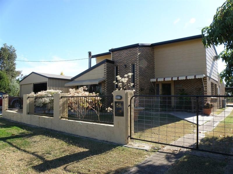 54 Thalberg Avenue, Biloela QLD 4715