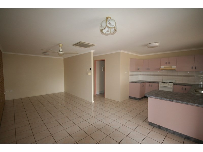 1/16 Woolein Crescent, Biloela QLD 4715