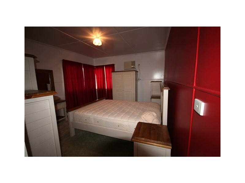 31 Kroombit Street, Biloela QLD 4715