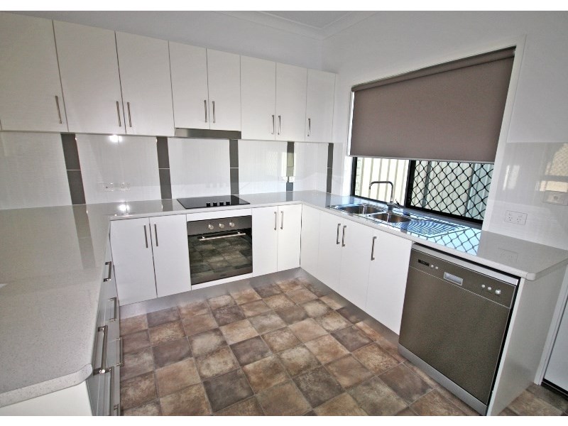 1/1 Halberstater Close, Biloela QLD 4715