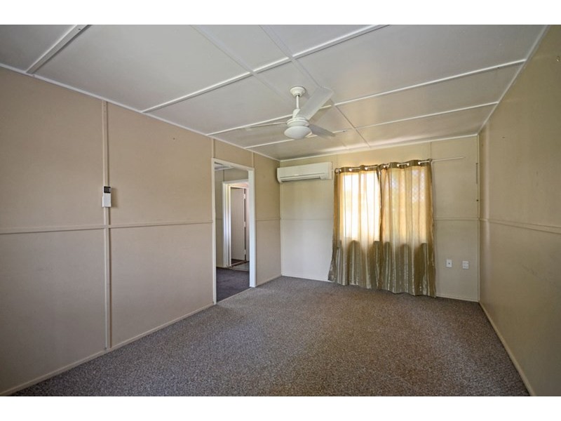 8 Collins Street, Biloela QLD 4715