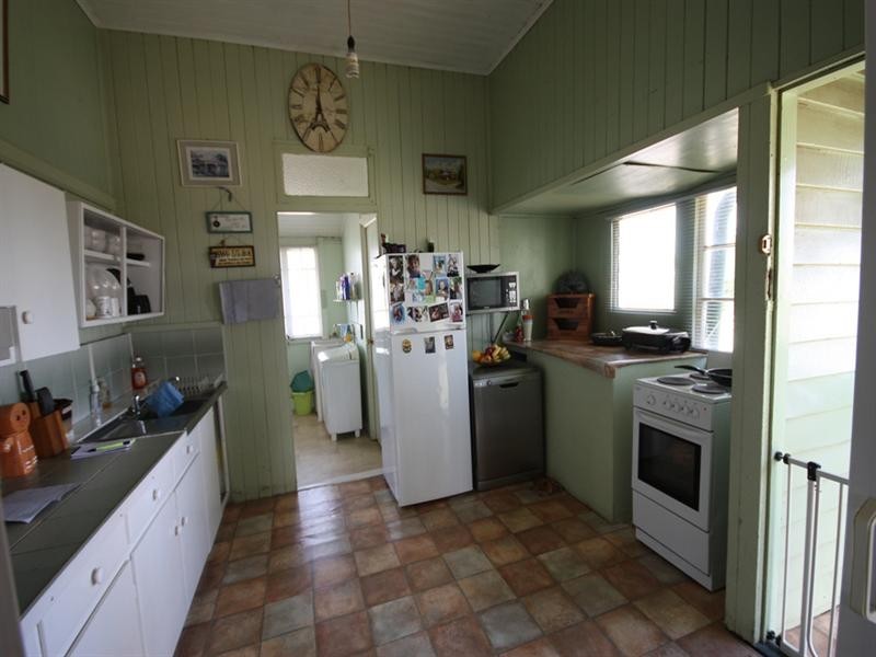 61 Bell Street, Biloela QLD 4715