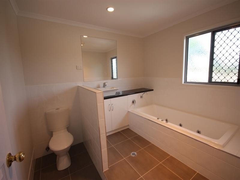 40 Joe Kooyman Drive, Biloela QLD 4715