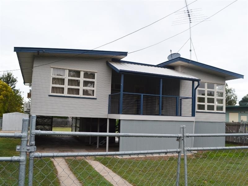 14 Barrett Street, Biloela QLD 4715