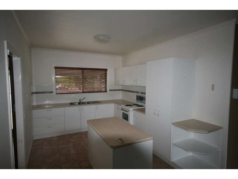 1/103 Bell Street, Biloela QLD 4715
