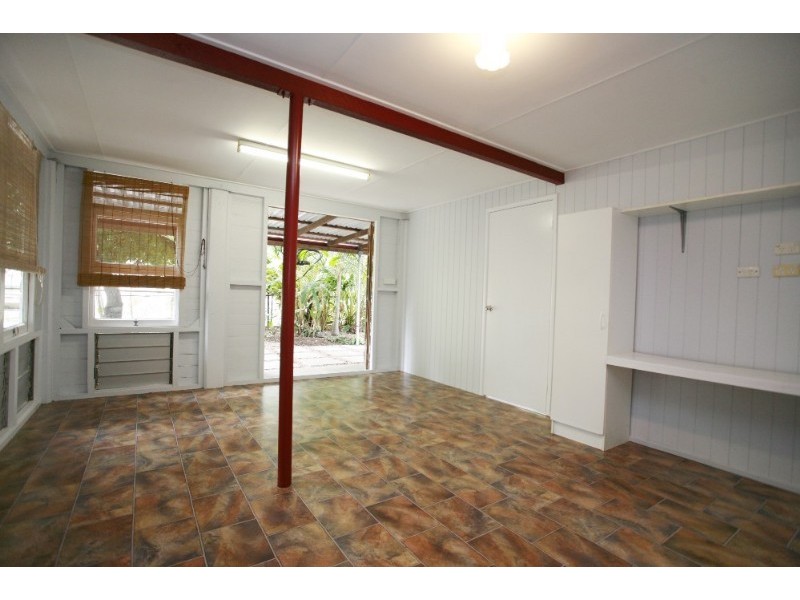 6 Kenealy Street, Aitkenvale QLD 4814