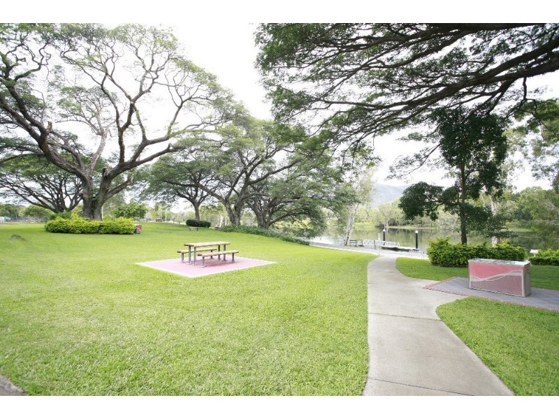 6 Kenealy Street, Aitkenvale QLD 4814