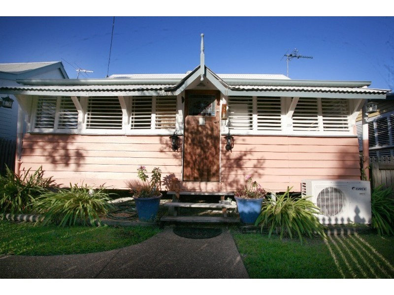 11 Edwards Street, West End QLD 4810