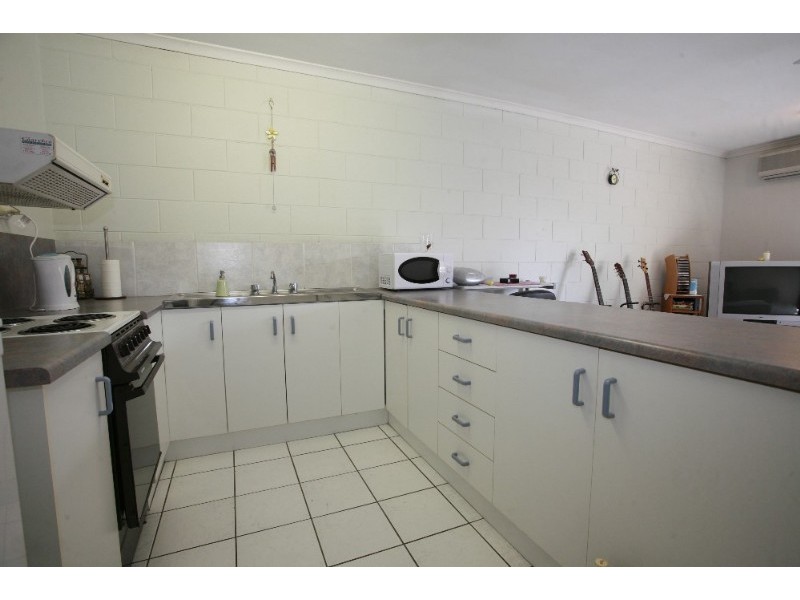 4/22 Roberts Street, Hermit Park QLD 4812