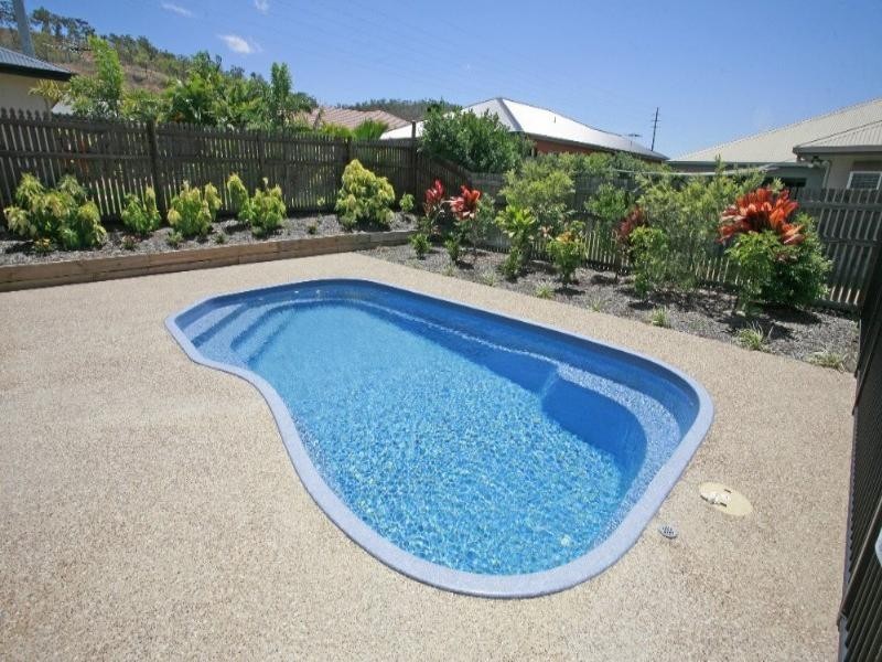 10 Canthium Court, Mount Louisa QLD 4814