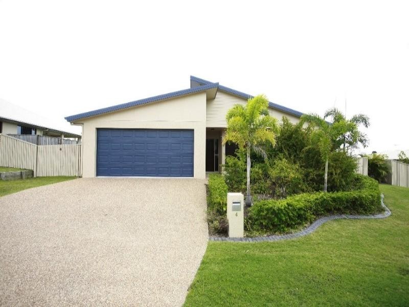4 Minstrel Court, Bushland Beach QLD 4818