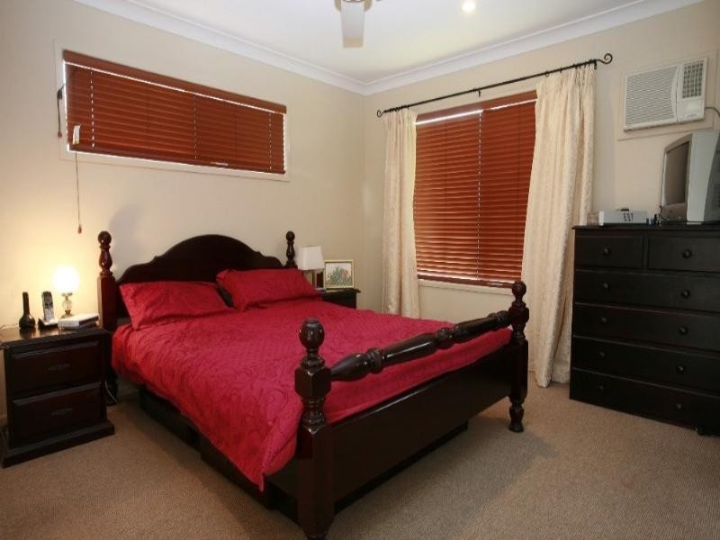 4 Minstrel Court, Bushland Beach QLD 4818