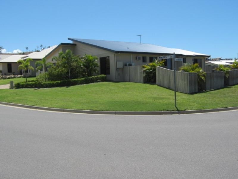 4 Minstrel Court, Bushland Beach QLD 4818