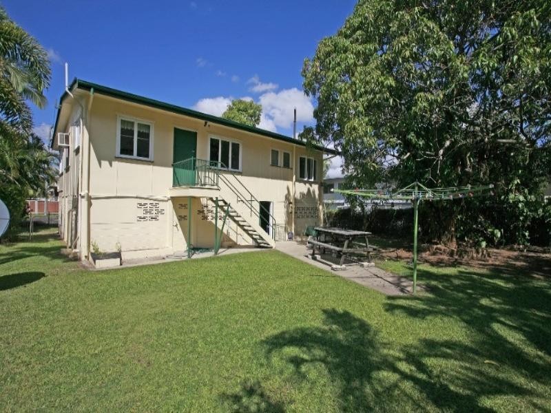15 Fitzroy Street, Cranbrook QLD 4814