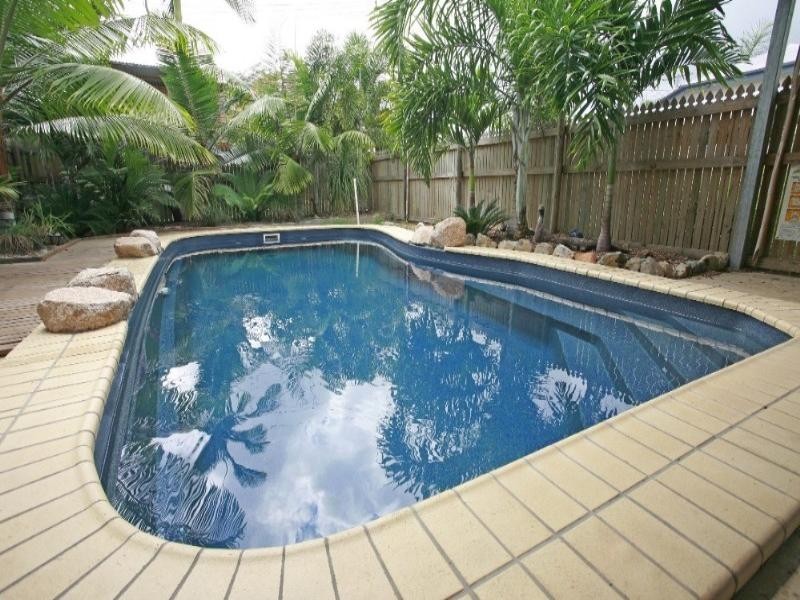 13 Dillane Street, Hyde Park QLD 4812